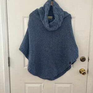 Aran Woollen Mills Beautiful Irish Blue Speckled Wool/Silk Poncho